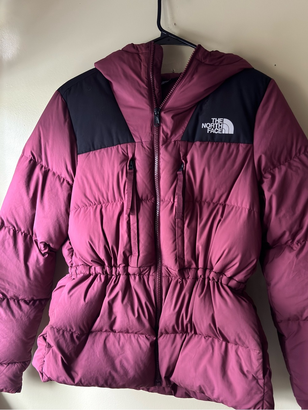 The North Face Retro Women’s Garnet Red Puffer Jacket - Picture 5 of 6